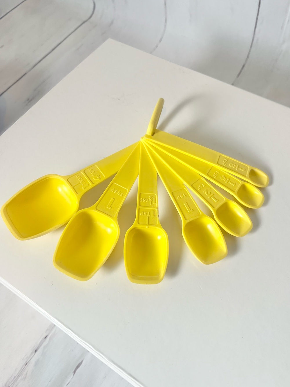 Complete 7 Piece Vintage Yellow Tupperware Measuring Spoons Set with D Ring
